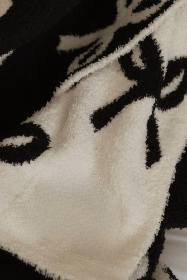 PREORDER Black and Cream Bow Luxury Blanket
