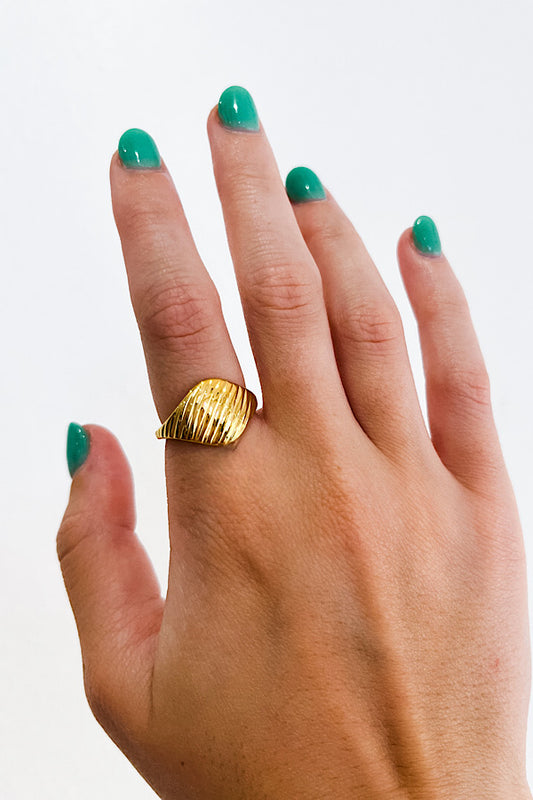 Natural Elements Twill Line Gold Ring